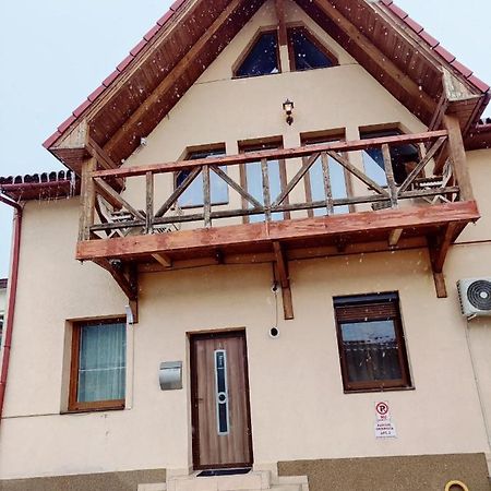דירות בראשוב Casa Cu Balcon מראה חיצוני תמונה