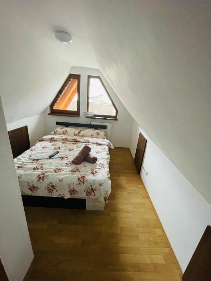 דירות בראשוב Casa Cu Balcon מראה חיצוני תמונה