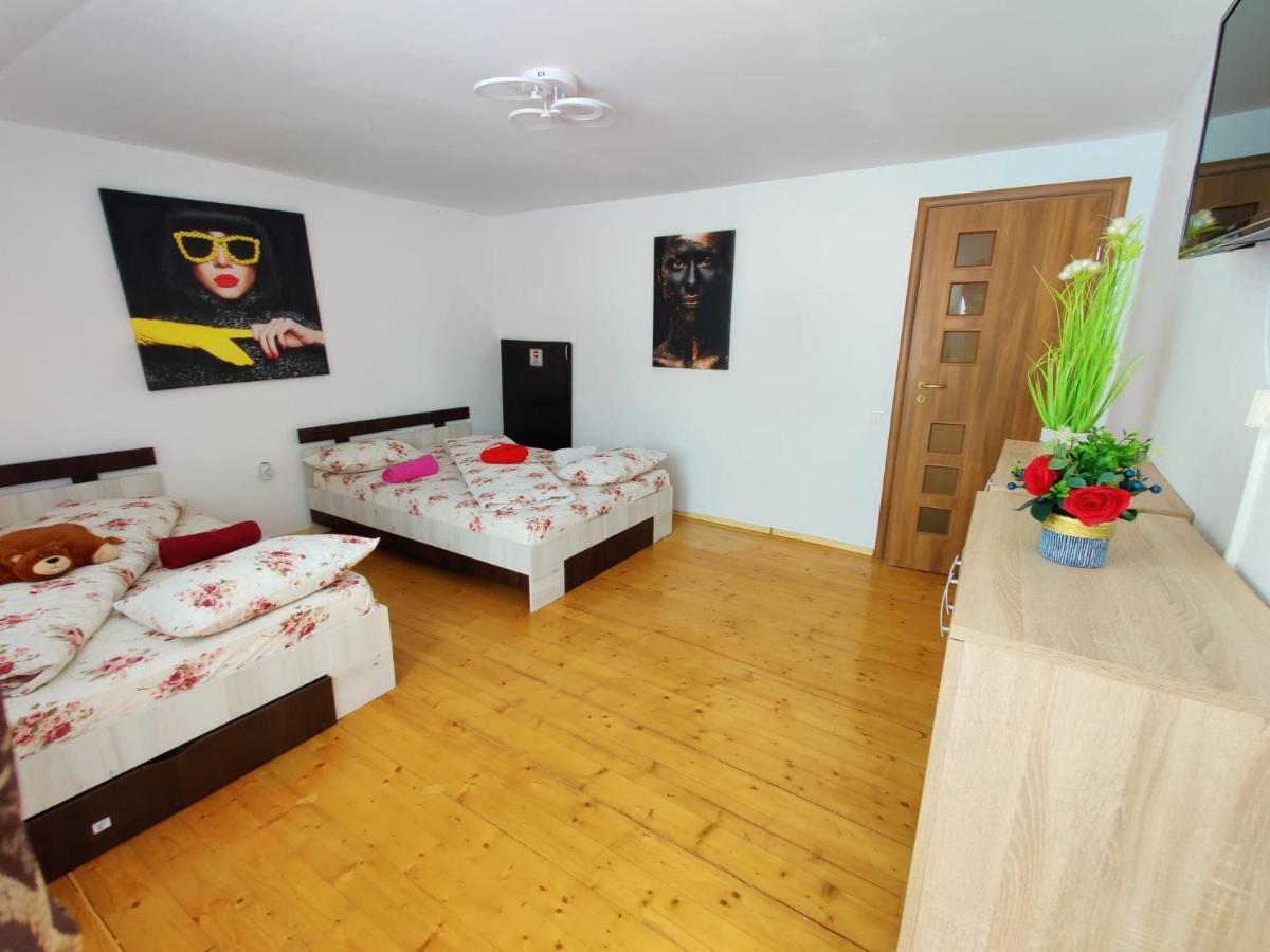 דירות בראשוב Casa Cu Balcon מראה חיצוני תמונה